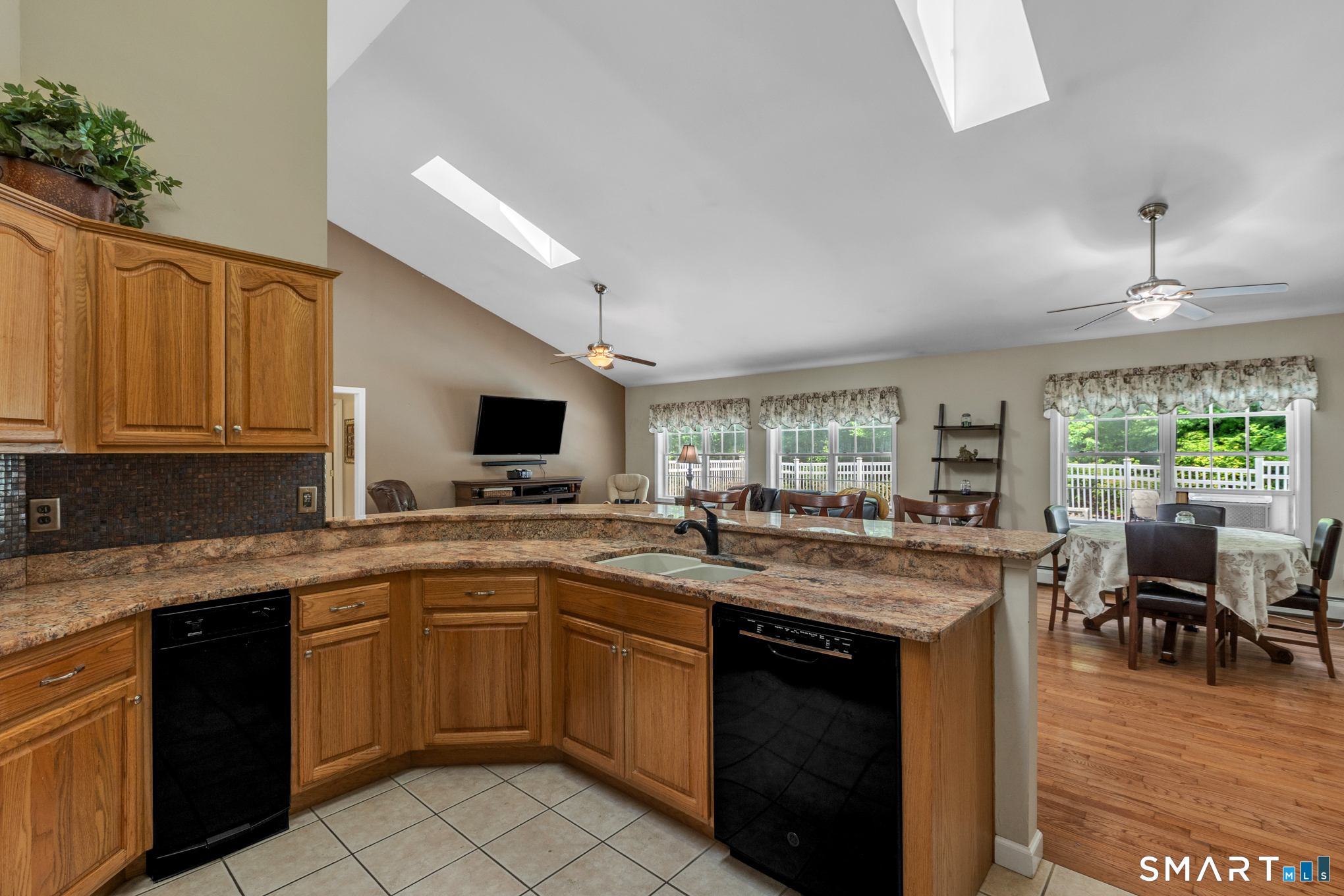 432 Green Hollow Road Killingly, CT 06239 - Photo 9 of 39