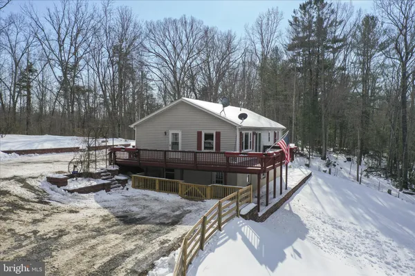$430,000 | 444 Castleton Ford Road, Castleton, VA 22716