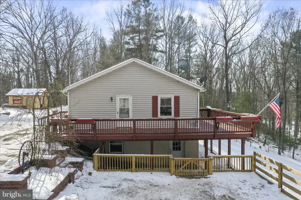 $430,000 | 444 Castleton Ford Road, Castleton, VA 22716