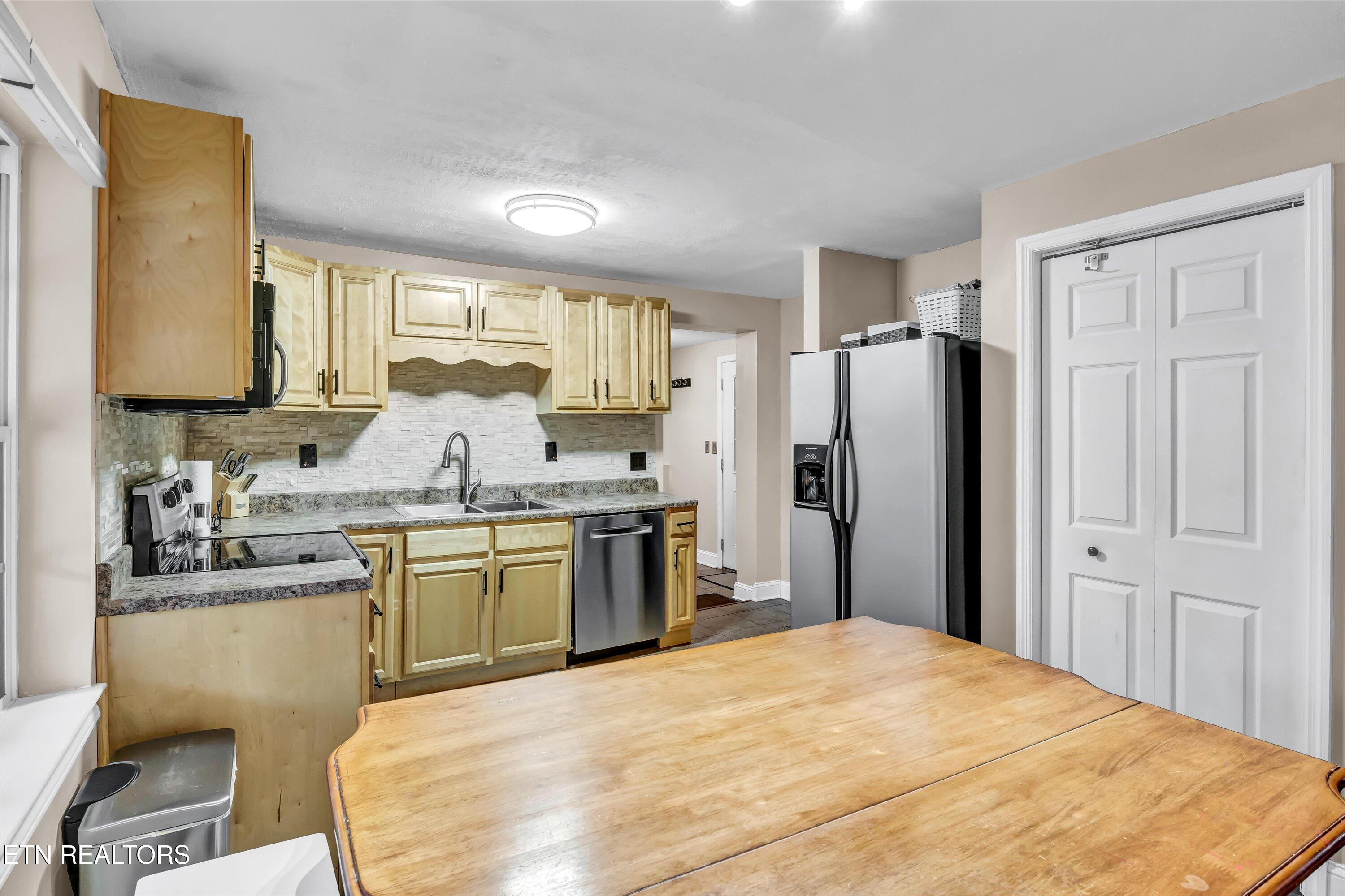 1133 Catlett Road Knoxville, TN 37932 - Photo 12 of 33 Kitchen
