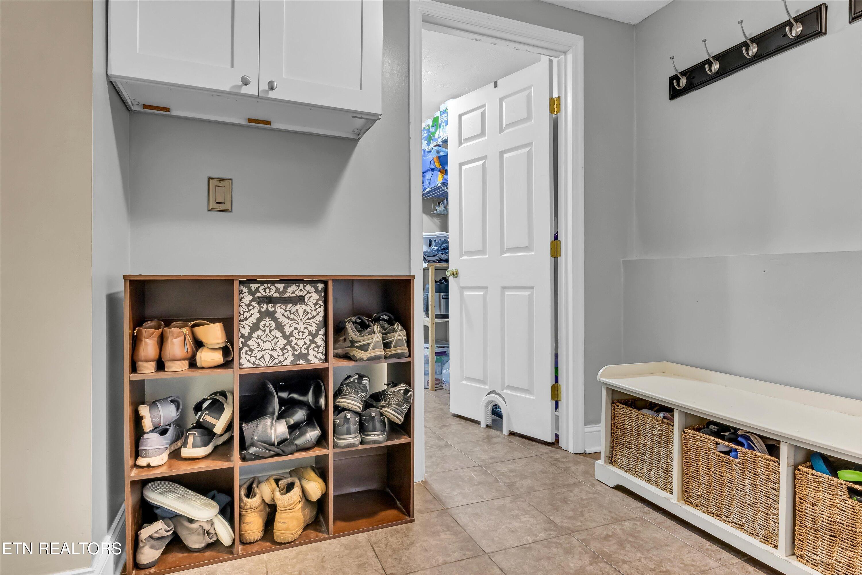 1133 Catlett Road Knoxville, TN 37932 - Photo 13 of 33 Mudroom