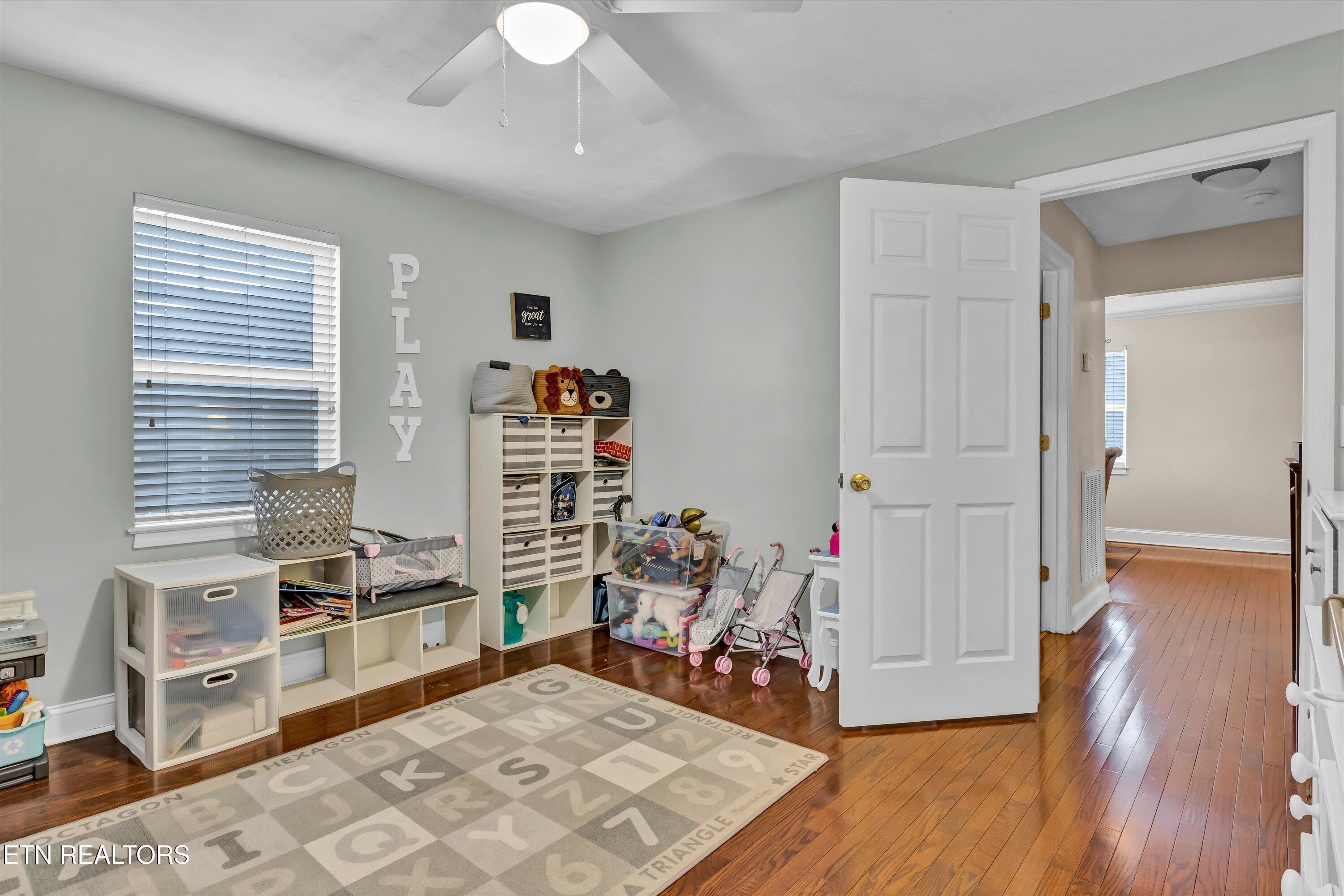 1133 Catlett Road Knoxville, TN 37932 - Photo 21 of 33 Main Level Second Bedroom