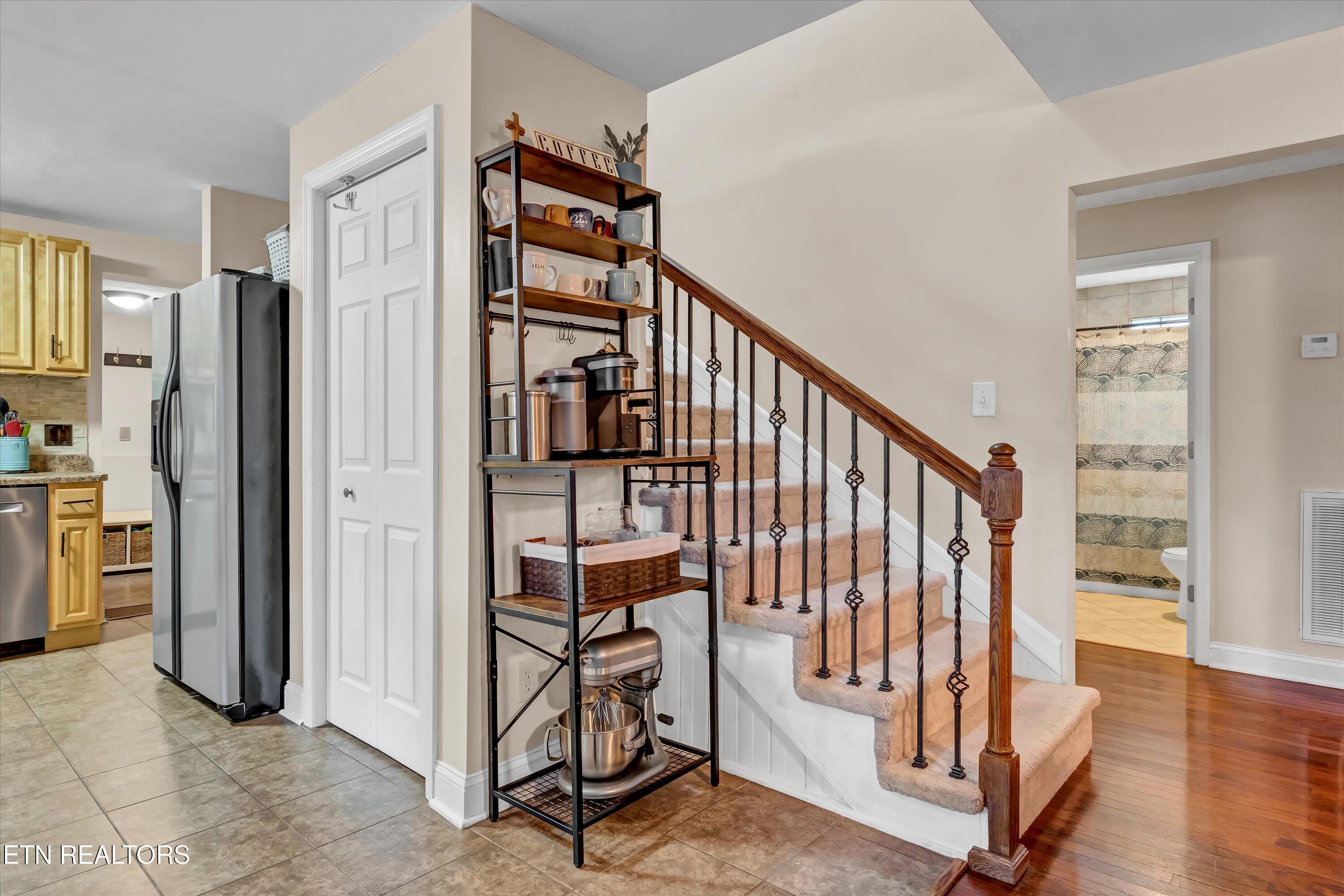 1133 Catlett Road Knoxville, TN 37932 - Photo 22 of 33 Coffee Corner and Stairs