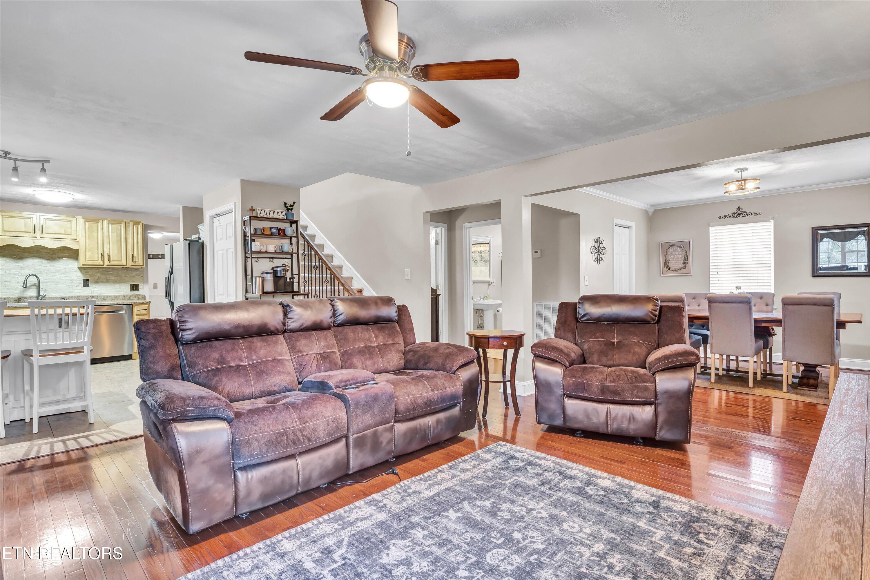 1133 Catlett Road Knoxville, TN 37932 - Photo 9 of 33 Living Room