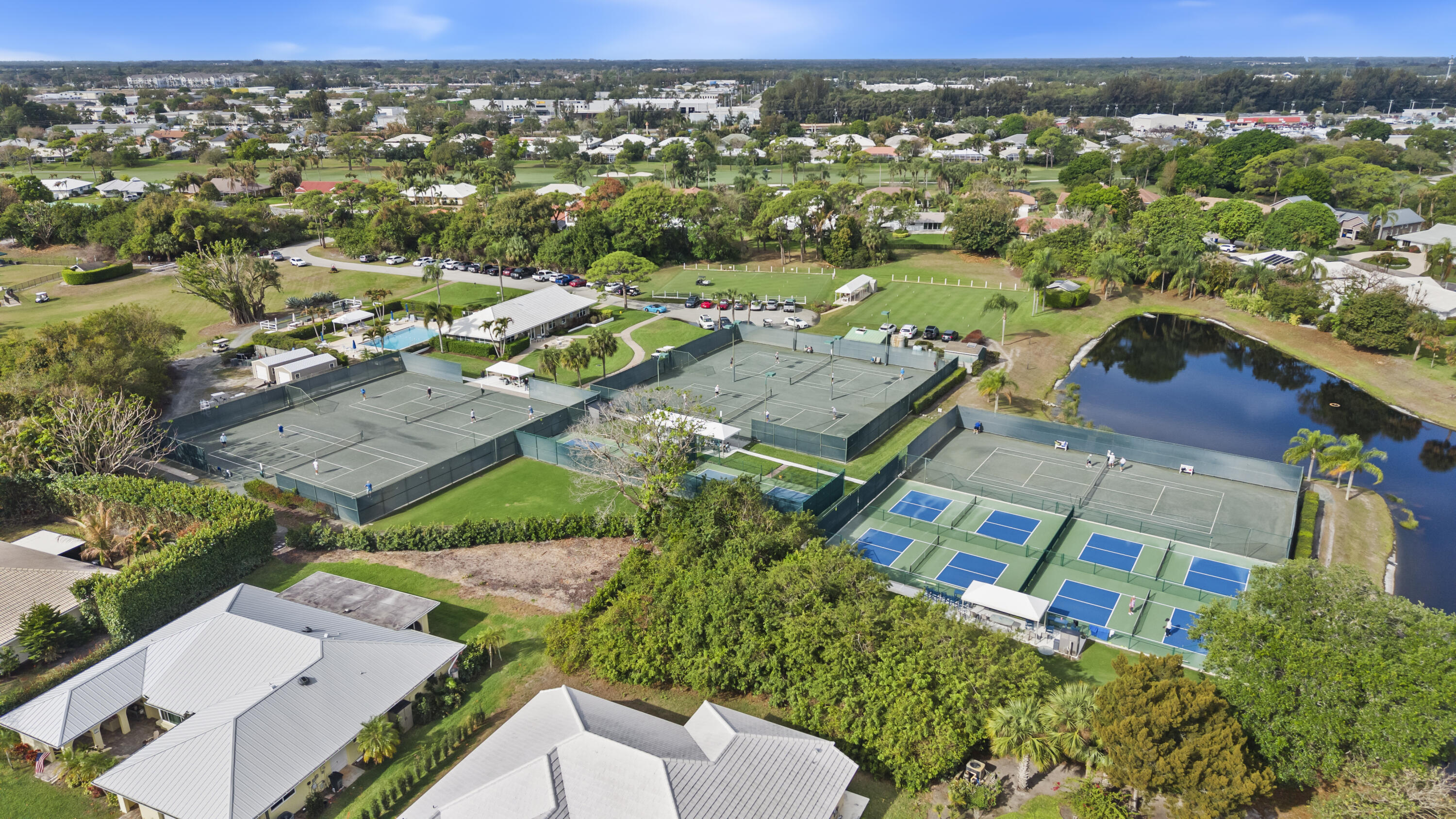 4176 Southeast Fairway Court Stuart, FL 34997 - Photo 36 of 46 35_stuart yacht & country club (1)