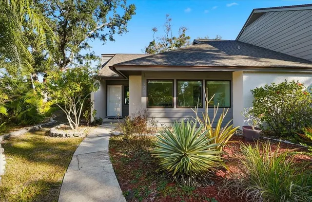 a front view of house with yard