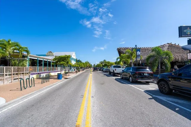 $330,000 | 3205 Golden Eagle Lane, Sarasota, FL 34231