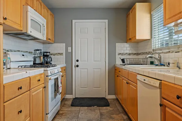 $435,000 | 224 El Capitan Avenue, Manteca, CA 95337