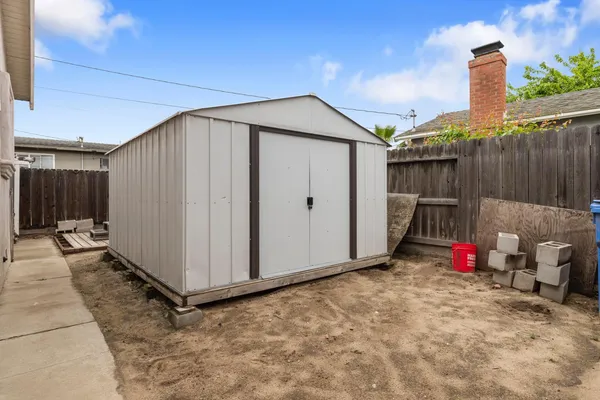 $435,000 | 224 El Capitan Avenue, Manteca, CA 95337
