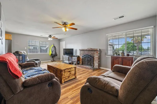 $435,000 | 224 El Capitan Avenue, Manteca, CA 95337