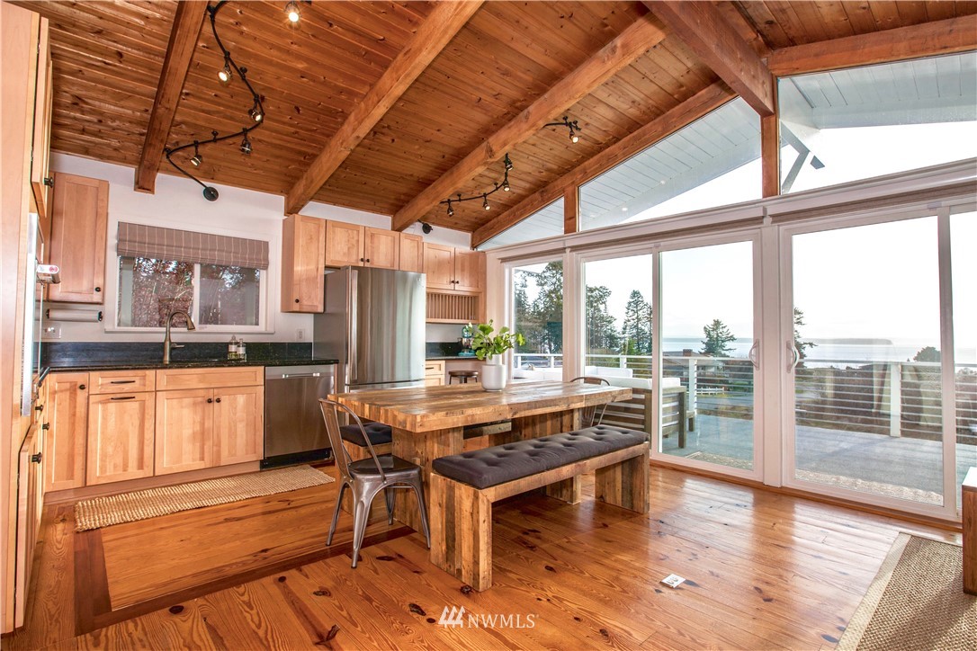 327 Gramayre Road Coupeville, WA 98239 - Photo 5 of 25 Gallery Image 5