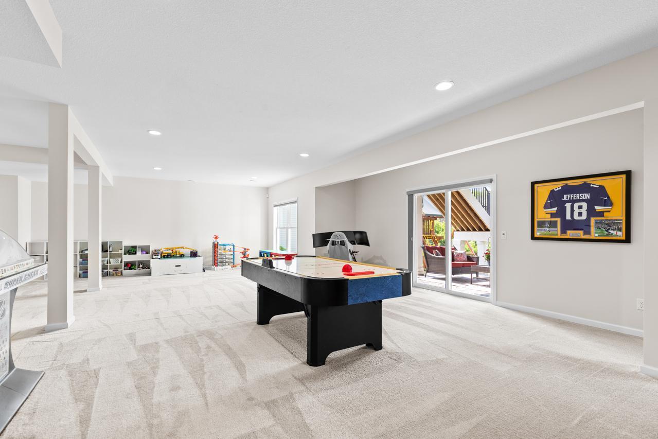 16920 Reeder Ridge Eden Prairie, MN 55347 - Photo 57 of 74 Gallery Image 57