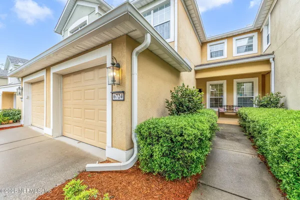 $275,000 | 6724 White Blossom Circle, Unit 35B, Jacksonville, FL 32258