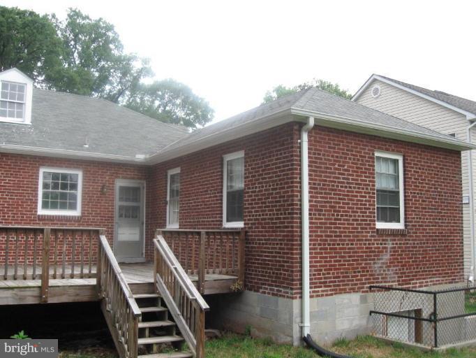 1704 Myrtle Road Silver Spring, MD 20902 - Photo 13 of 30 Deck
