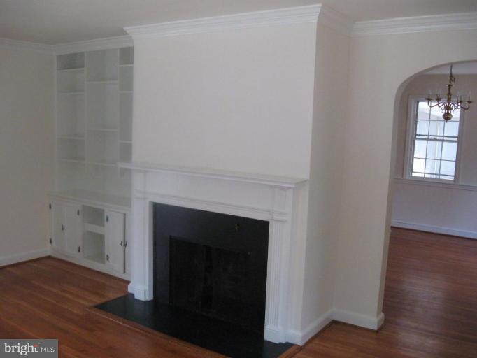 1704 Myrtle Road Silver Spring, MD 20902 - Photo 3 of 30 Living Room #2