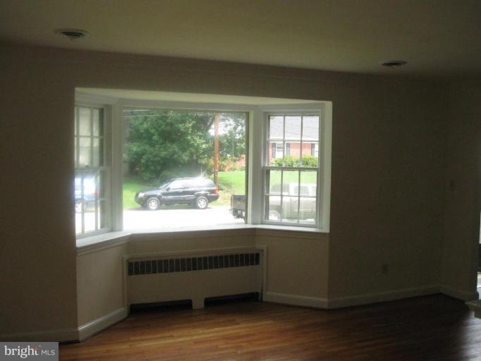 1704 Myrtle Road Silver Spring, MD 20902 - Photo 6 of 30 Living Room #3