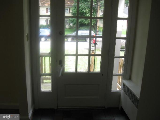 1704 Myrtle Road Silver Spring, MD 20902 - Photo 8 of 30 Entrance / Foyer