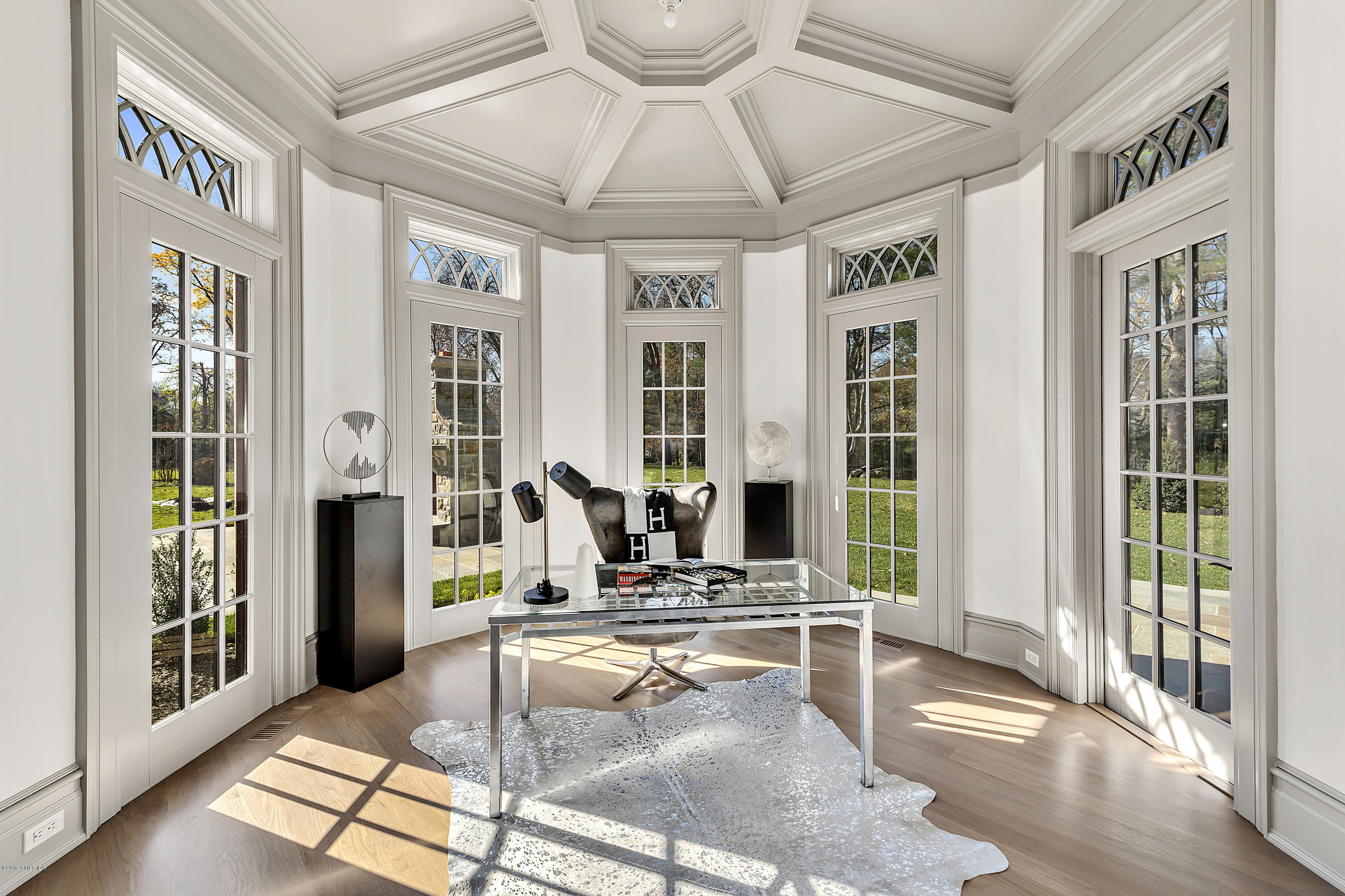 7 Loch Lane Greenwich, CT 06830 - Photo 21 of 41 a view of a living room