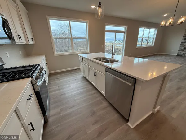 $509,900 | 1642 Meadows Drive, East Bethel, MN 55011