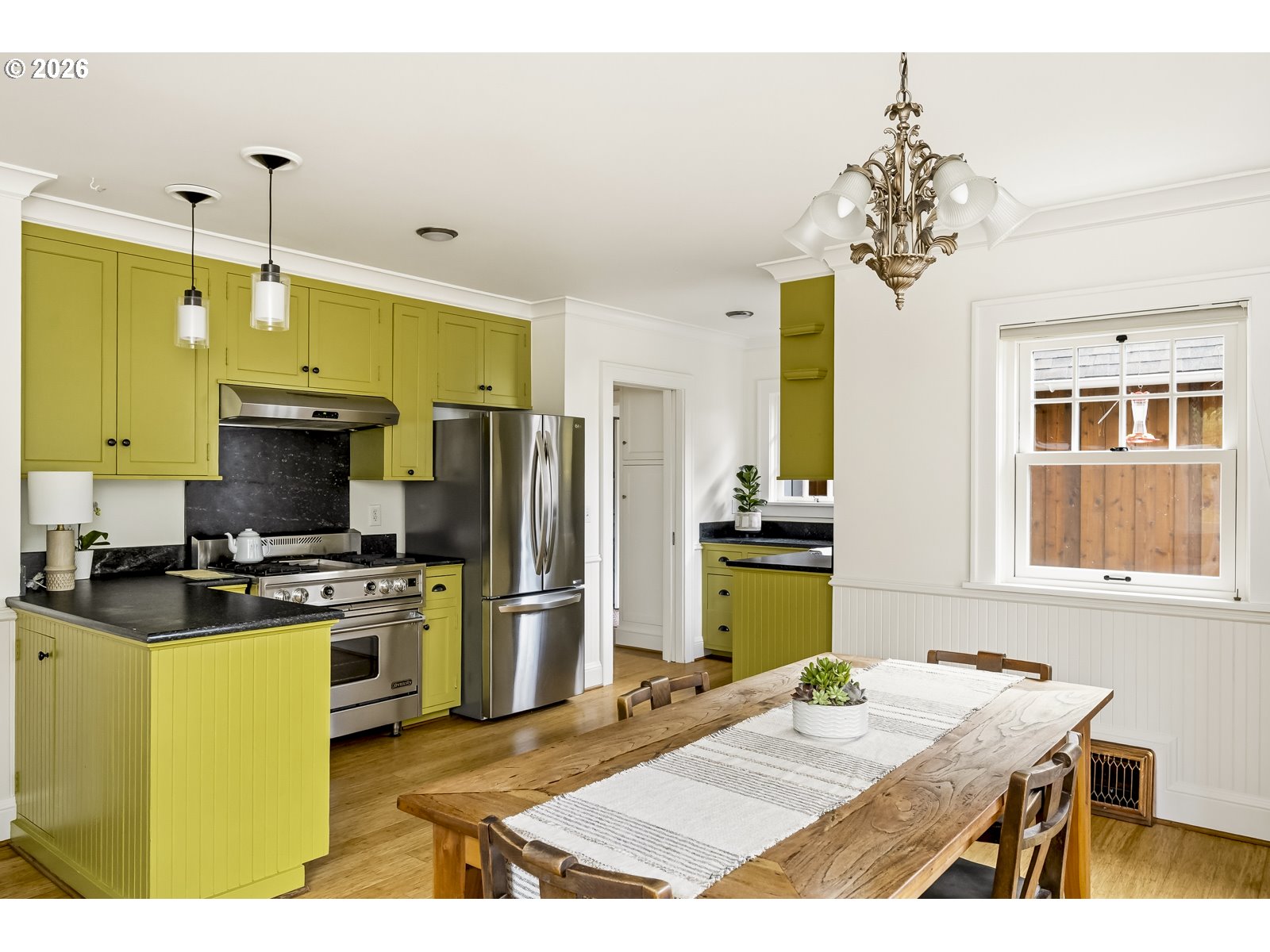 8219 Southwest 56th Avenue Portland, OR 97219 - Photo 14 of 48