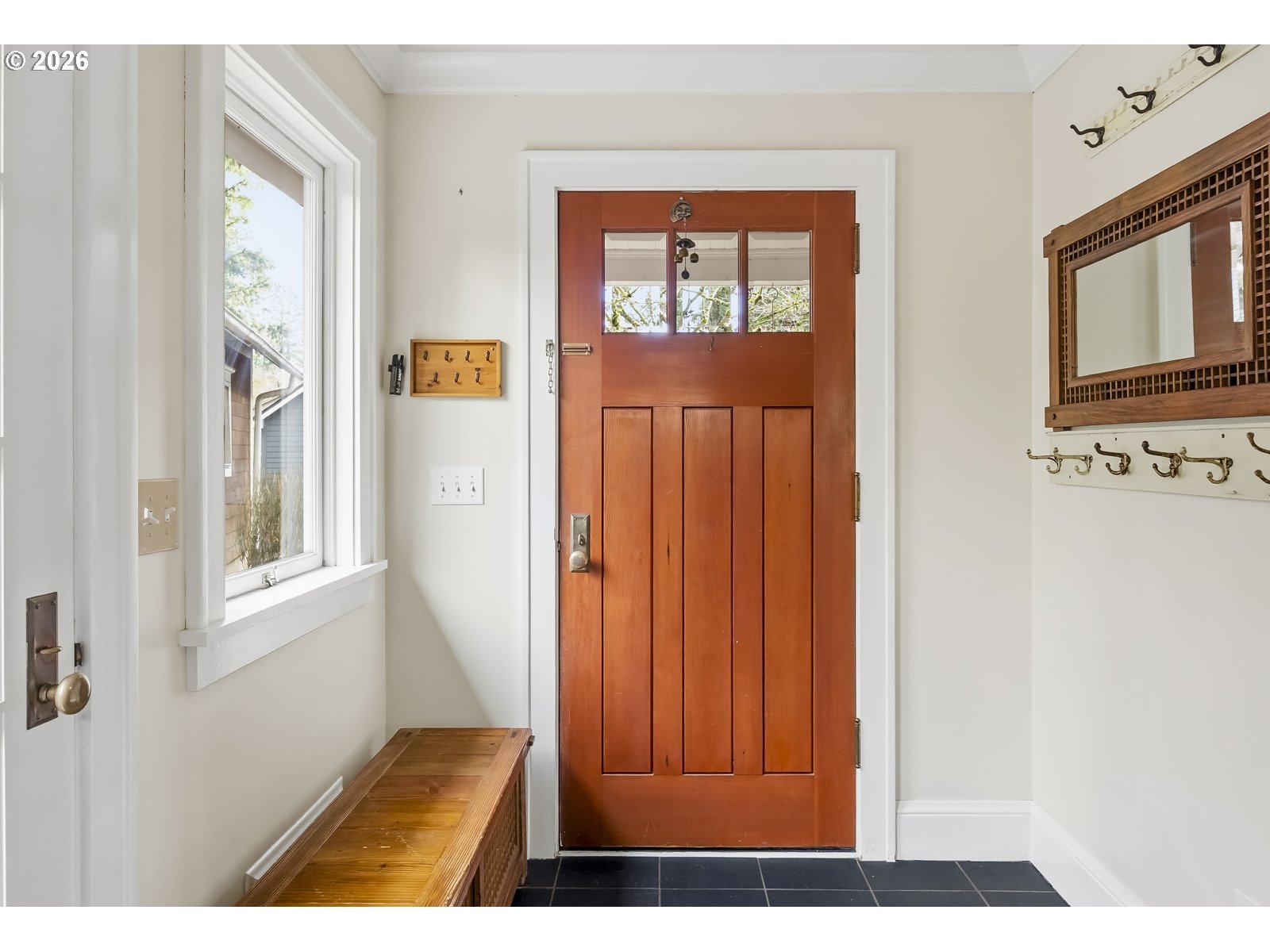 8219 Southwest 56th Avenue Portland, OR 97219 - Photo 4 of 48