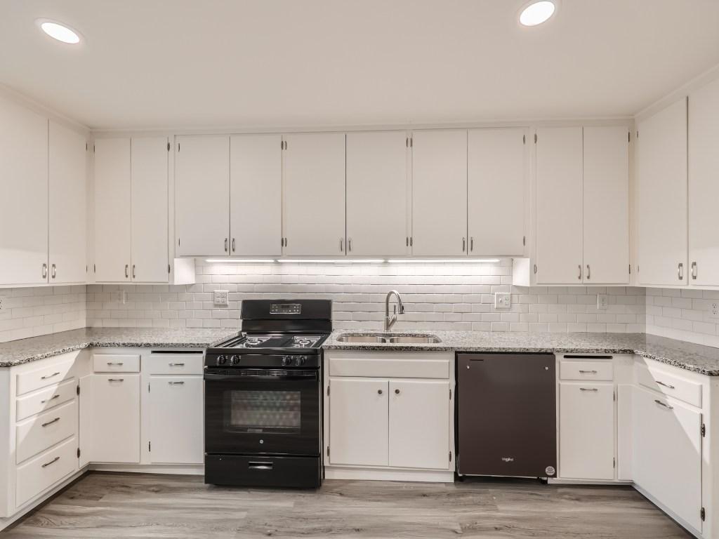 555 Tyler Street Anoka, MN 55303 - Photo 10 of 35