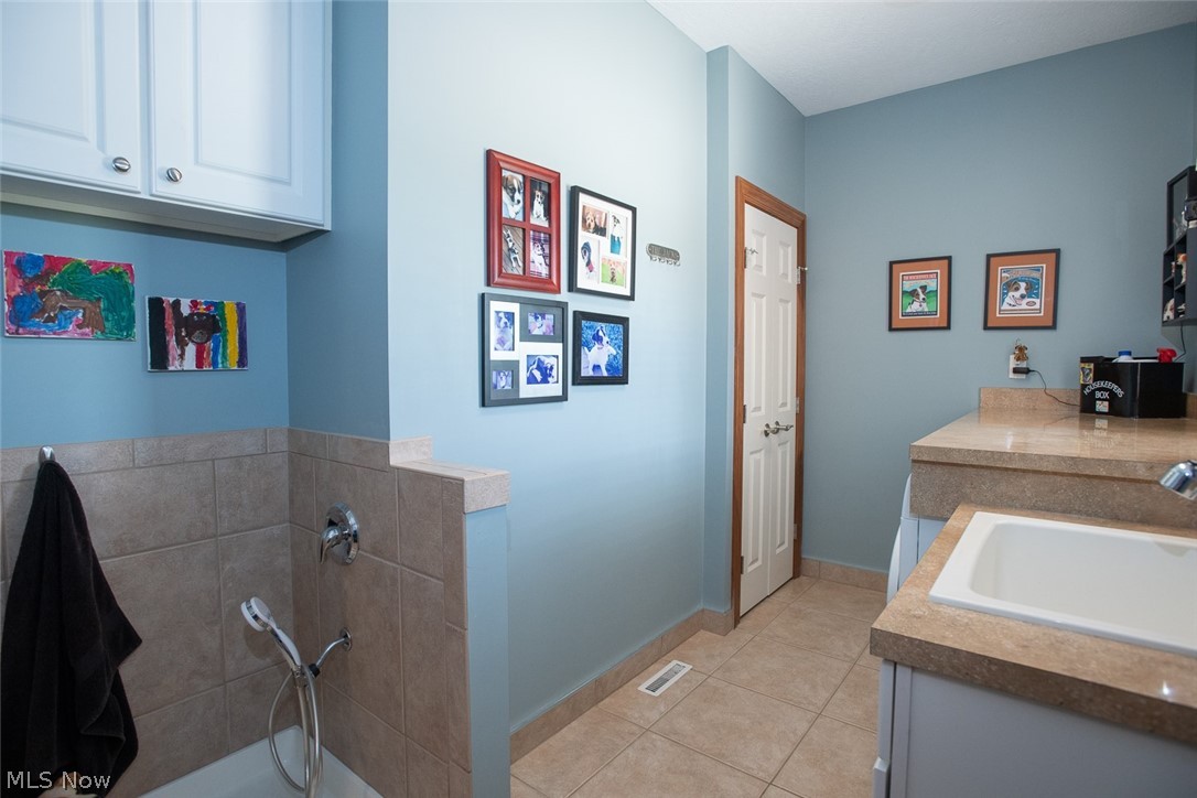 4254 Poe Road Medina, OH 44256 - Photo 21 of 35 Gallery Image 21