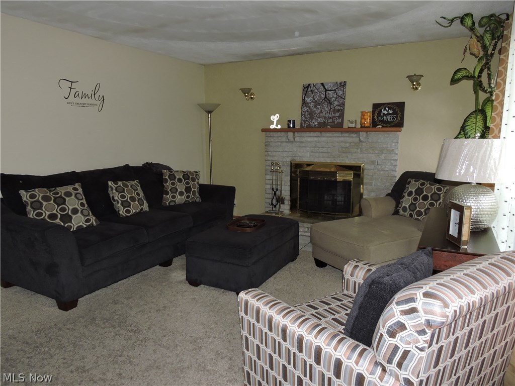6235 Dodge Road Southwest Canton, OH 44706 - Photo 3 of 26 Gallery Image 3