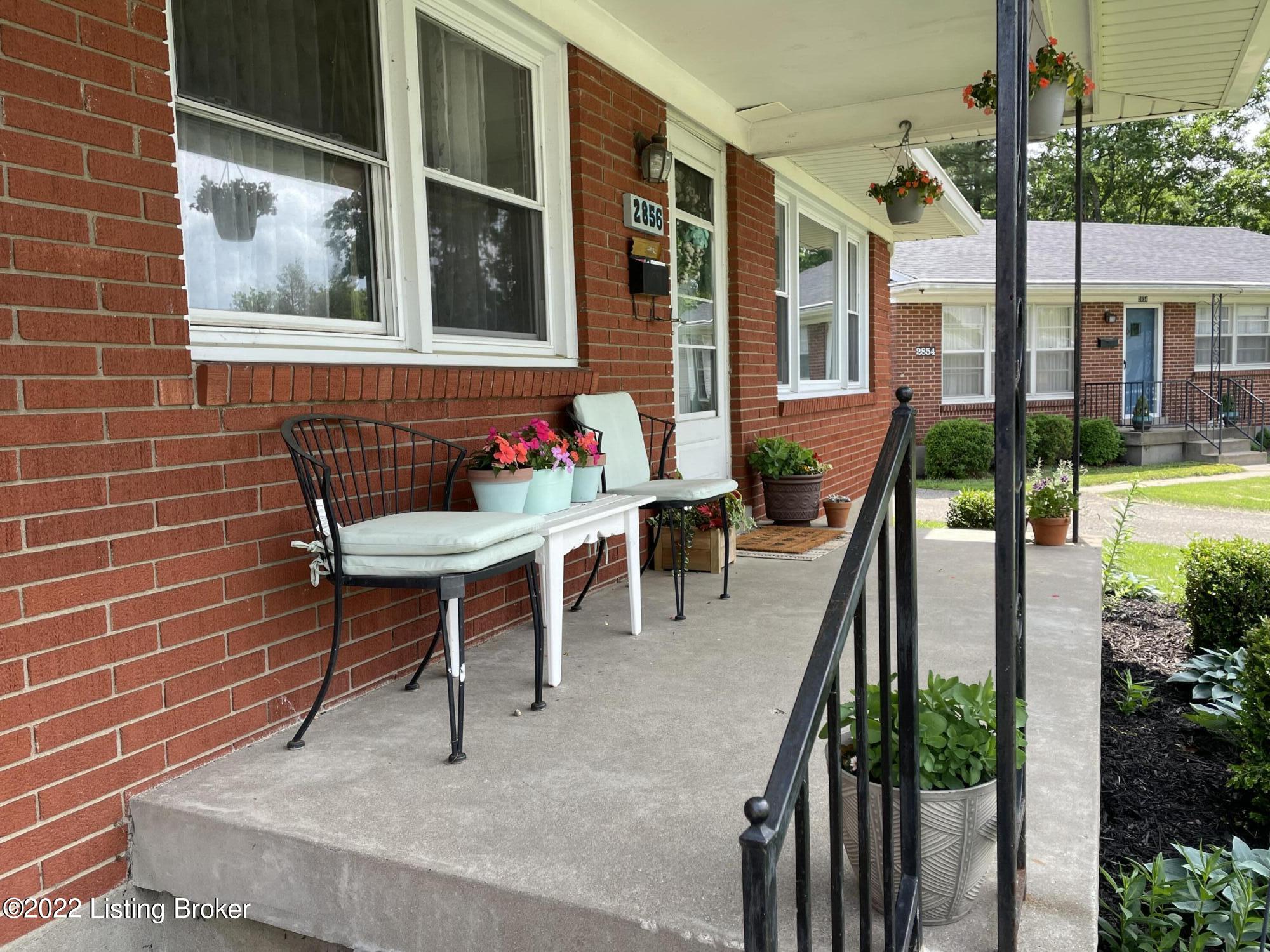 2856 Sheldon Road Louisville, KY 40218 - Photo 2 of 27 2