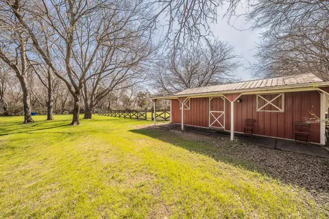 $750,000 | 1040 Sherman Drive, Cedar Hill, TX 75104