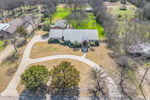 $750,000 | 1040 Sherman Drive, Cedar Hill, TX 75104