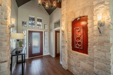 $750,000 | 1040 Sherman Drive, Cedar Hill, TX 75104