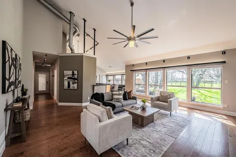 $750,000 | 1040 Sherman Drive, Cedar Hill, TX 75104