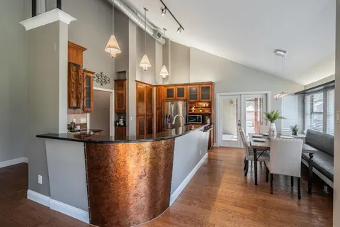 $750,000 | 1040 Sherman Drive, Cedar Hill, TX 75104