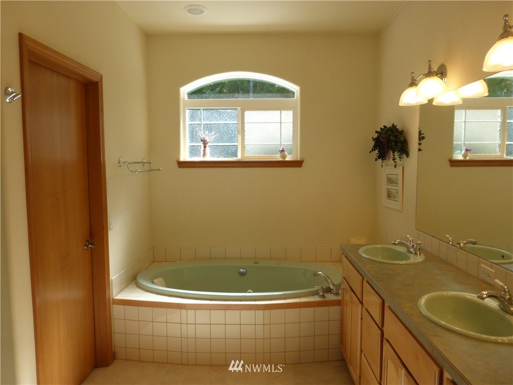 737 McCrorie Road Port Angeles, WA 98362 - Photo 13 of 24 Gallery Image 13