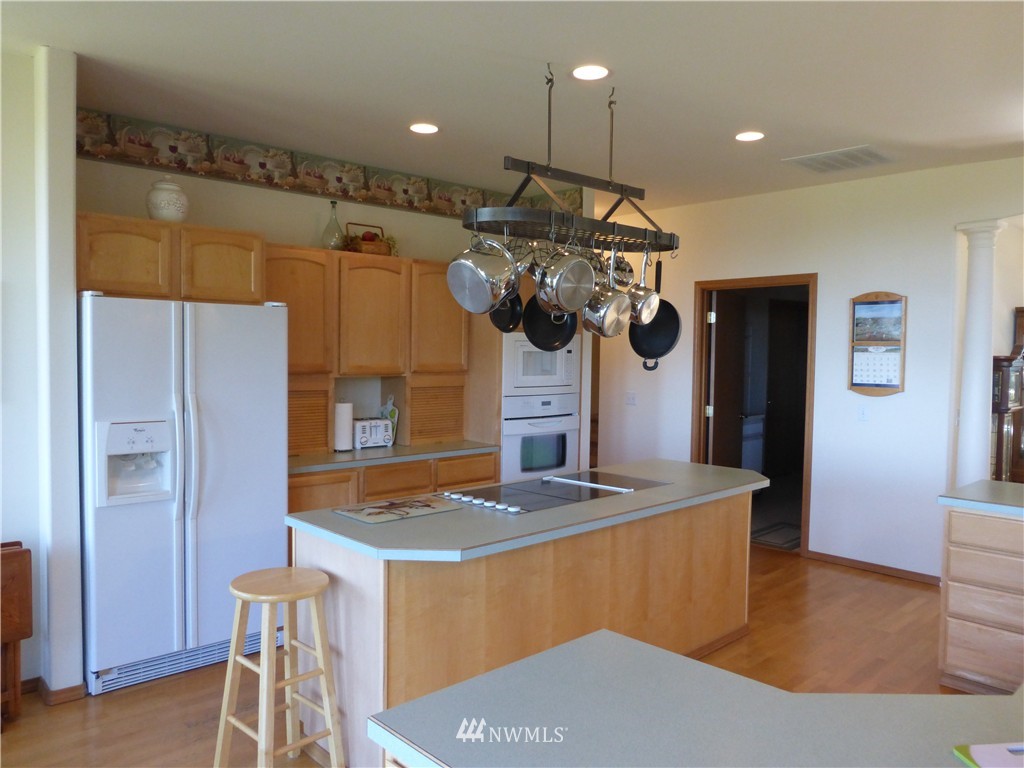 737 McCrorie Road Port Angeles, WA 98362 - Photo 6 of 24 Gallery Image 6