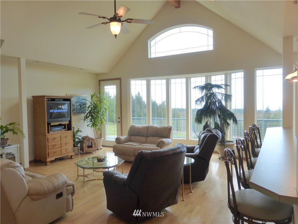 737 McCrorie Road Port Angeles, WA 98362 - Photo 9 of 24 Gallery Image 9