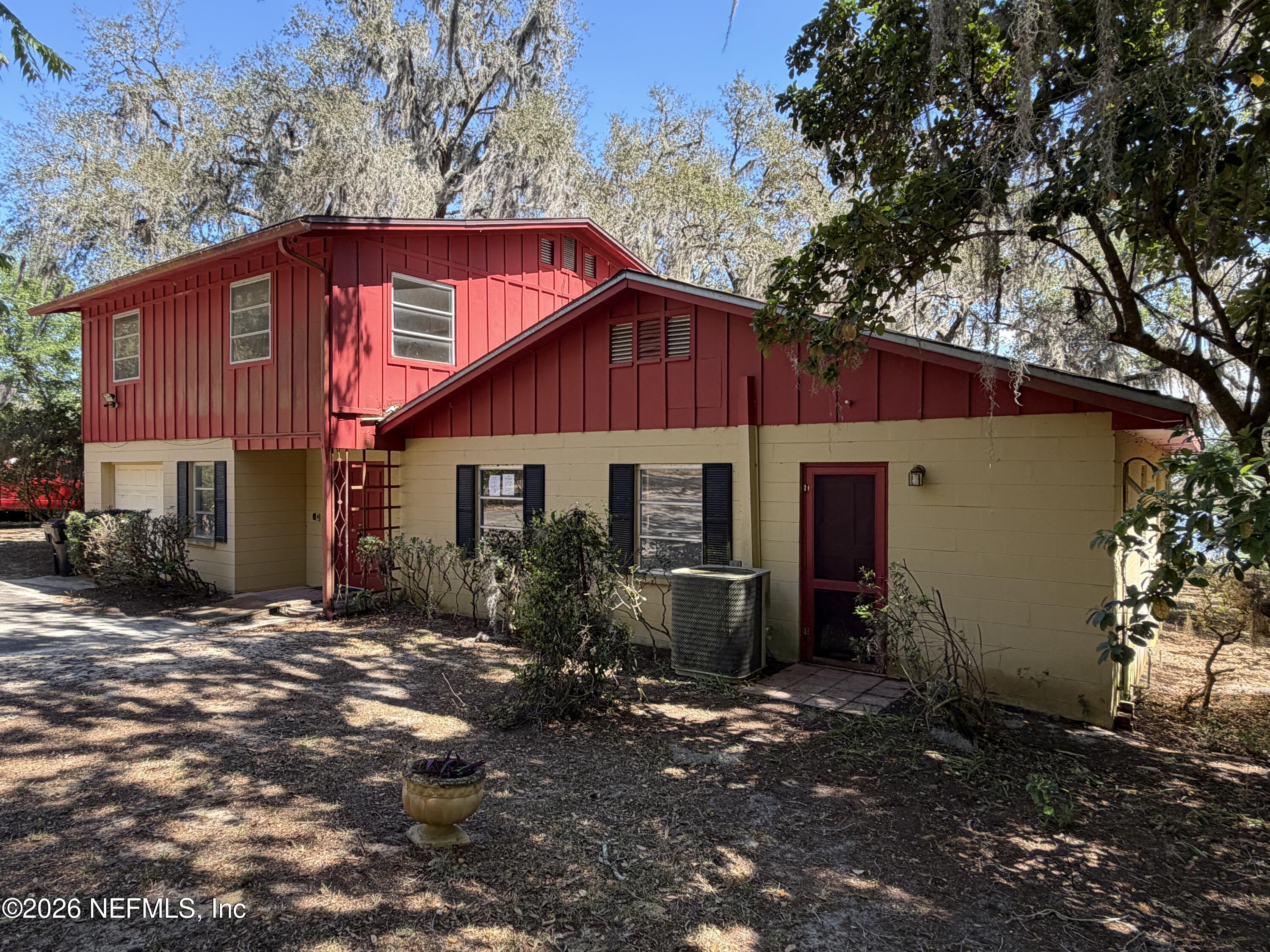 5943 White Sands Road Keystone Heights, FL 32656 - Photo 1 of 18 a view of a house with a yard