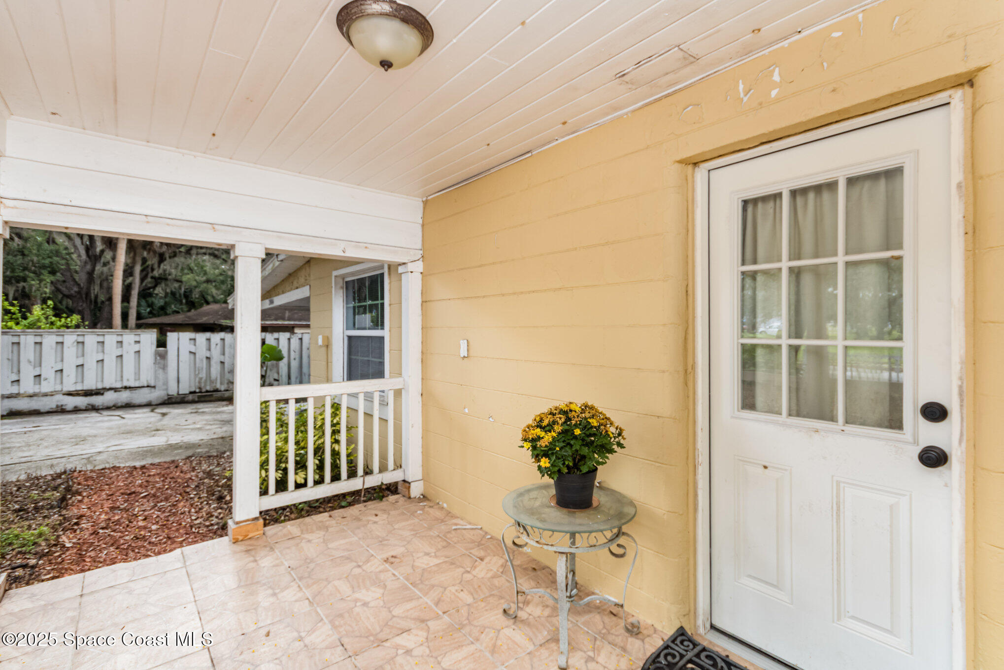 2004 High Street Leesburg, FL 34748 - Photo 5 of 30 a view of porch with a porch