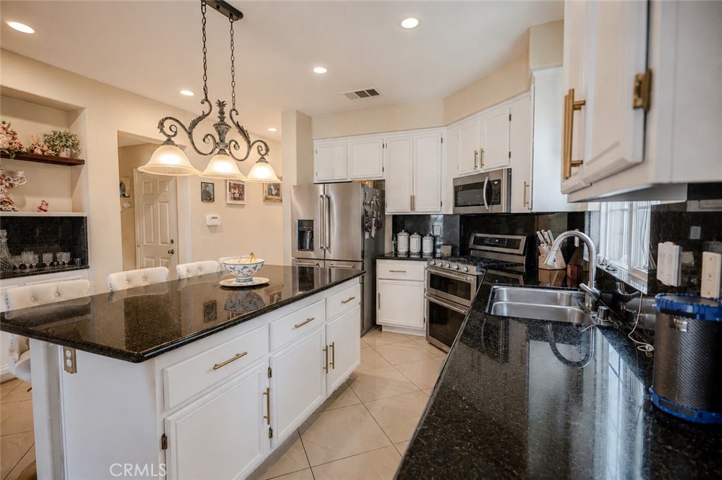1261 Bee Balm Road Hemet, CA 92545 - Photo 9 of 40