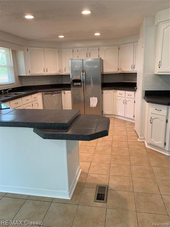 2235 Harvey Lake Road Highland, MI 48356 - Photo 10 of 46 Gallery Image 10
