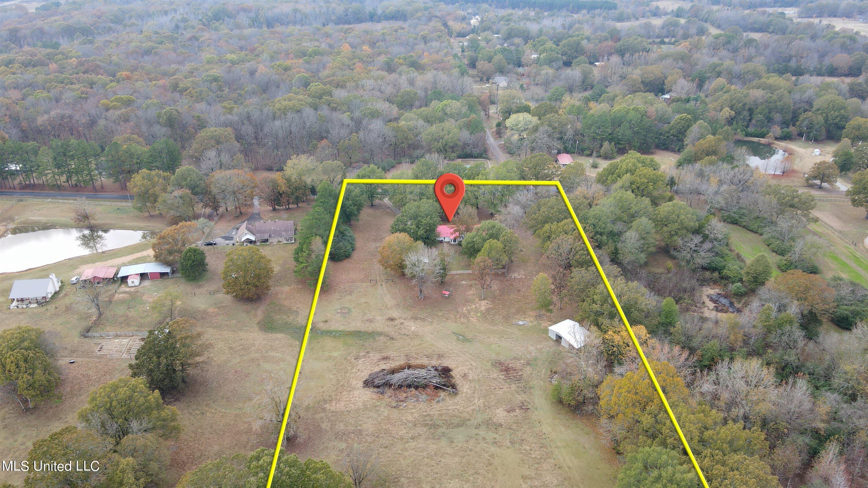 4992 Sycamore Road Coldwater, MS 38618 - Photo 37 of 38 41-DJI_0985-pin-lines