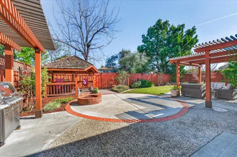 $2,298,000 | 6050 Castello Drive, San Jose, CA 95120