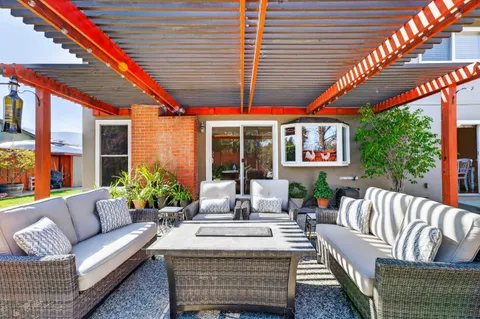 $2,298,000 | 6050 Castello Drive, San Jose, CA 95120