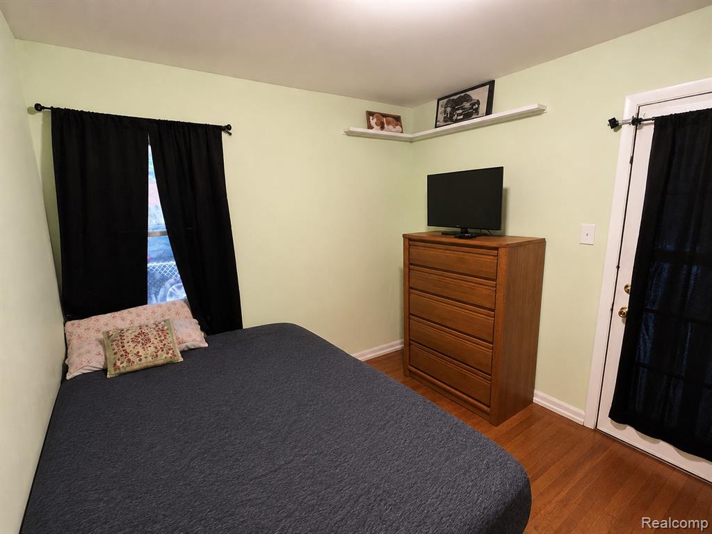 915 East 14 Mile Road Clawson, MI 48017 - Photo 7 of 9