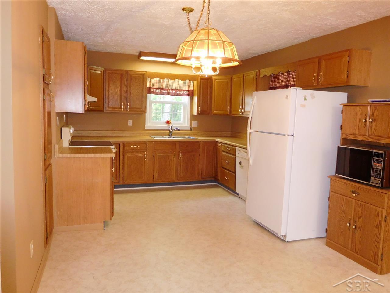 1330 Stoney Ridge Road West Branch, MI 48661 - Photo 3 of 20 Kitchen with appliances