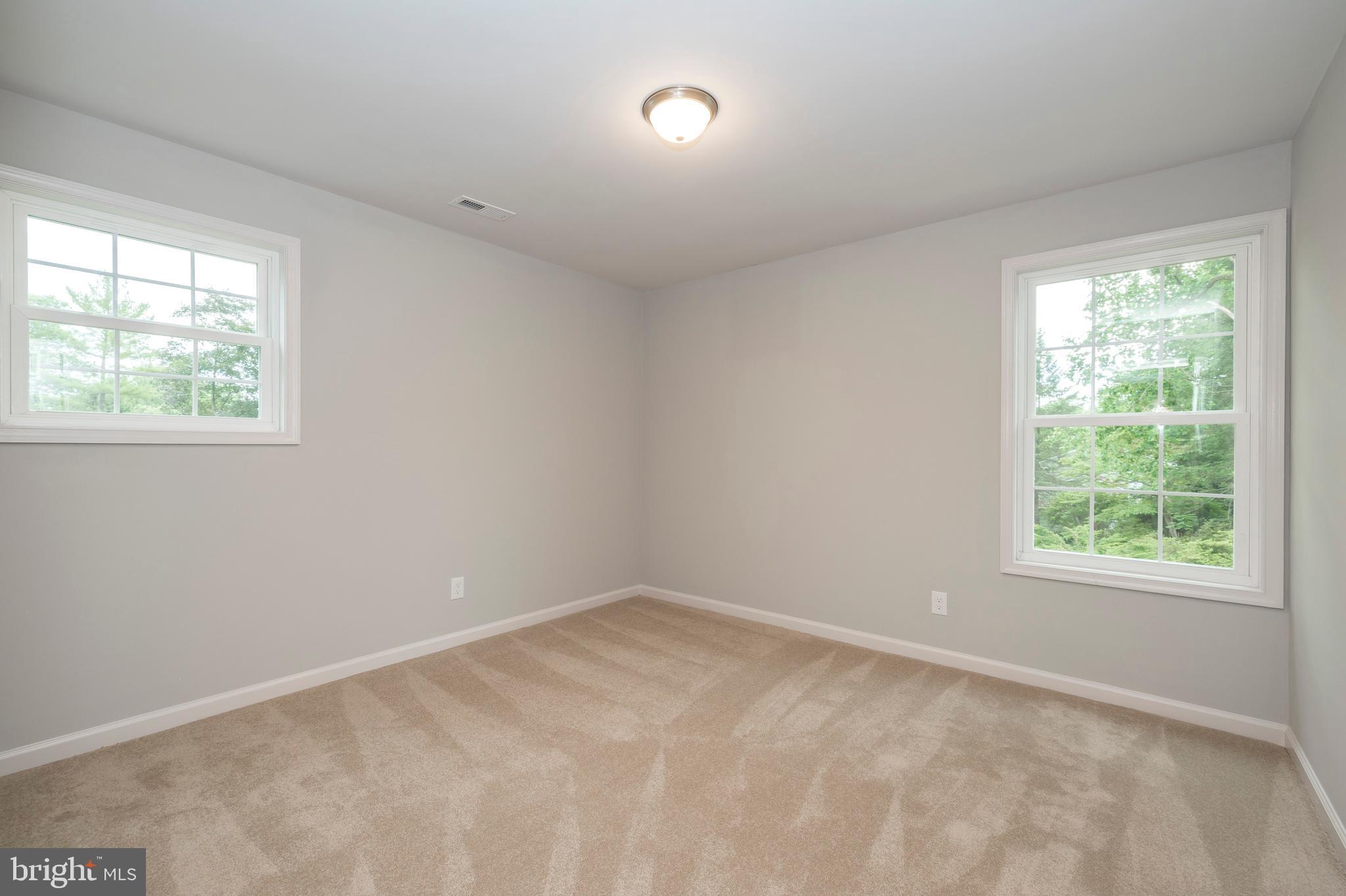 2829 Sandpiper Road Norristown, PA 19403 - Photo 22 of 34