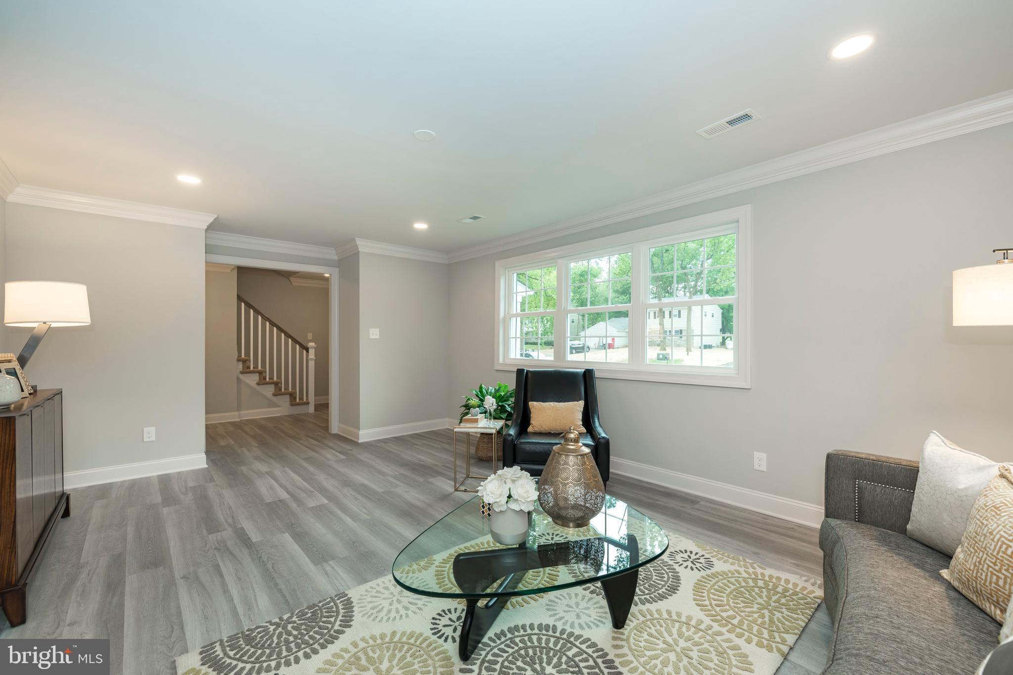 2829 Sandpiper Road Norristown, PA 19403 - Photo 5 of 34 Living Room