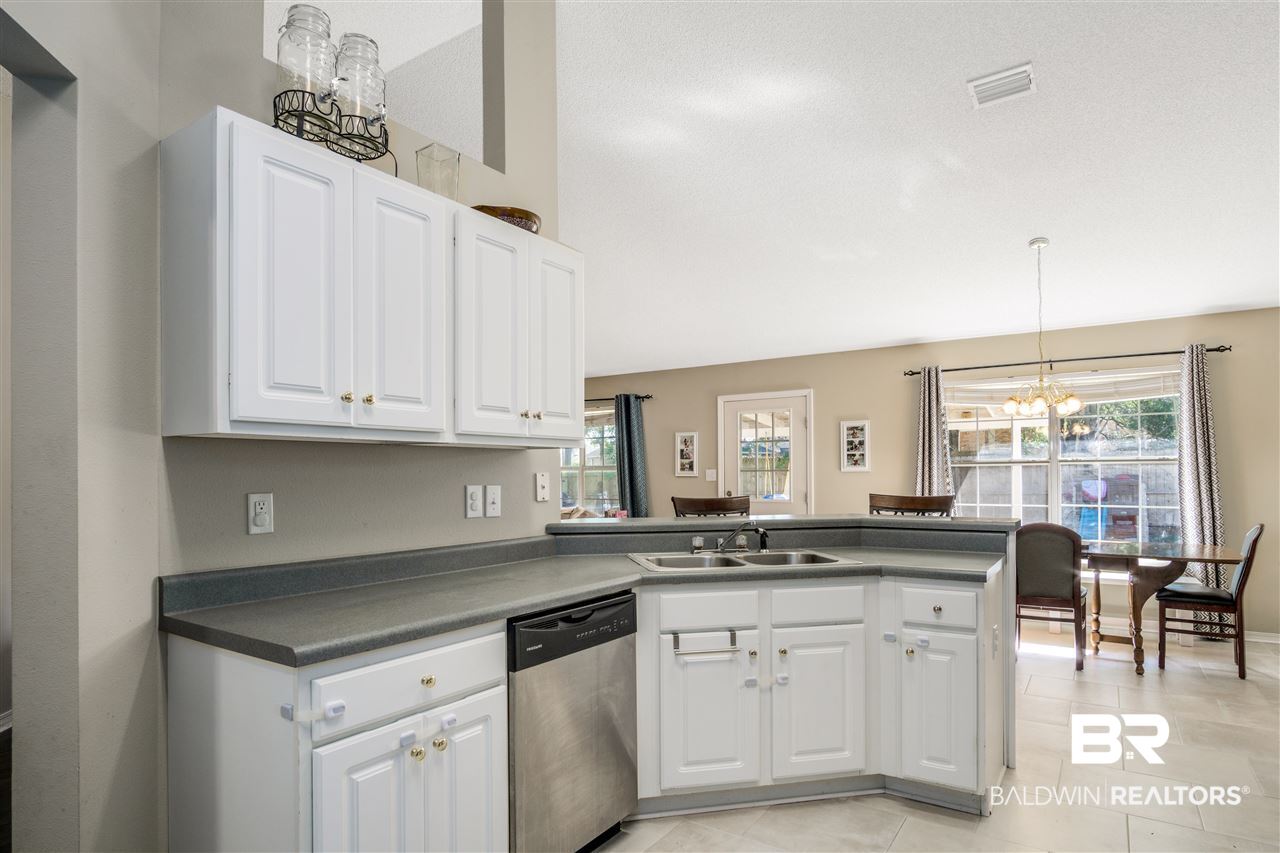 11178 Chablis Lane Daphne, AL 36526 - Photo 7 of 32