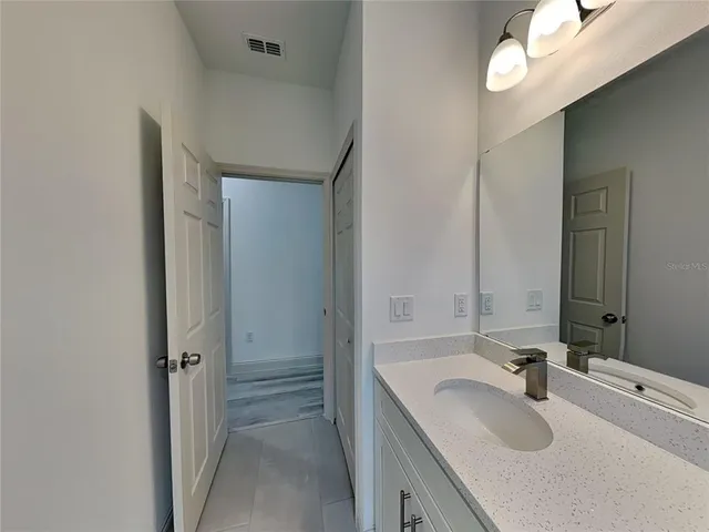 $1,695 | 2660 West Gifford Lane, Dunnellon, FL 34433